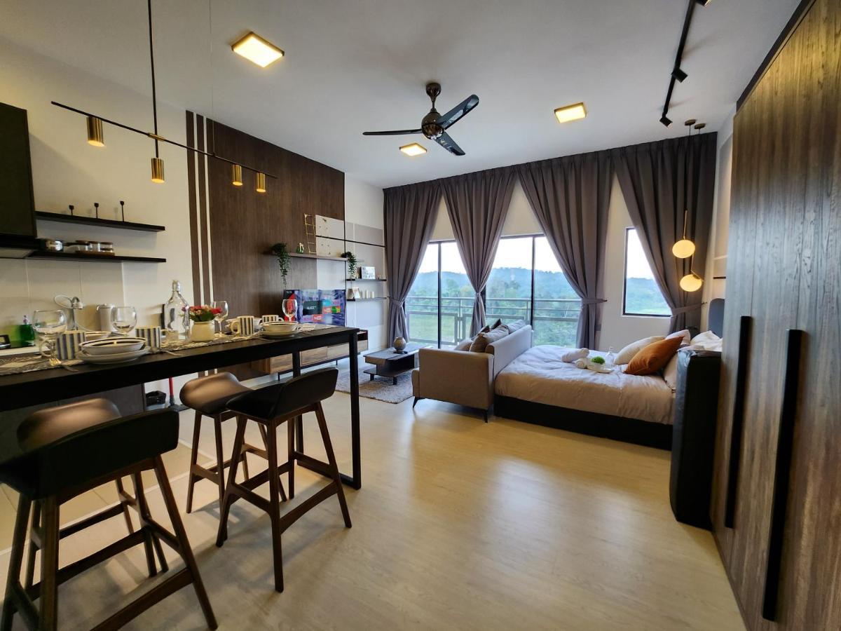 Taman Equine Comfy Studio#Greenery View#4 Pax#Aeon Mall Seri Kembangan Bagian luar foto